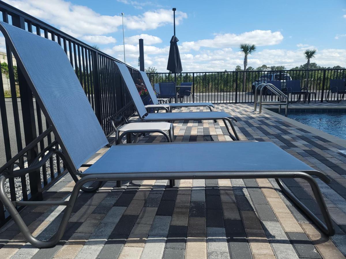 Comfort Inn & Suites Jacksonville - Orange Park Near Naval Air Station Dış mekan fotoğraf