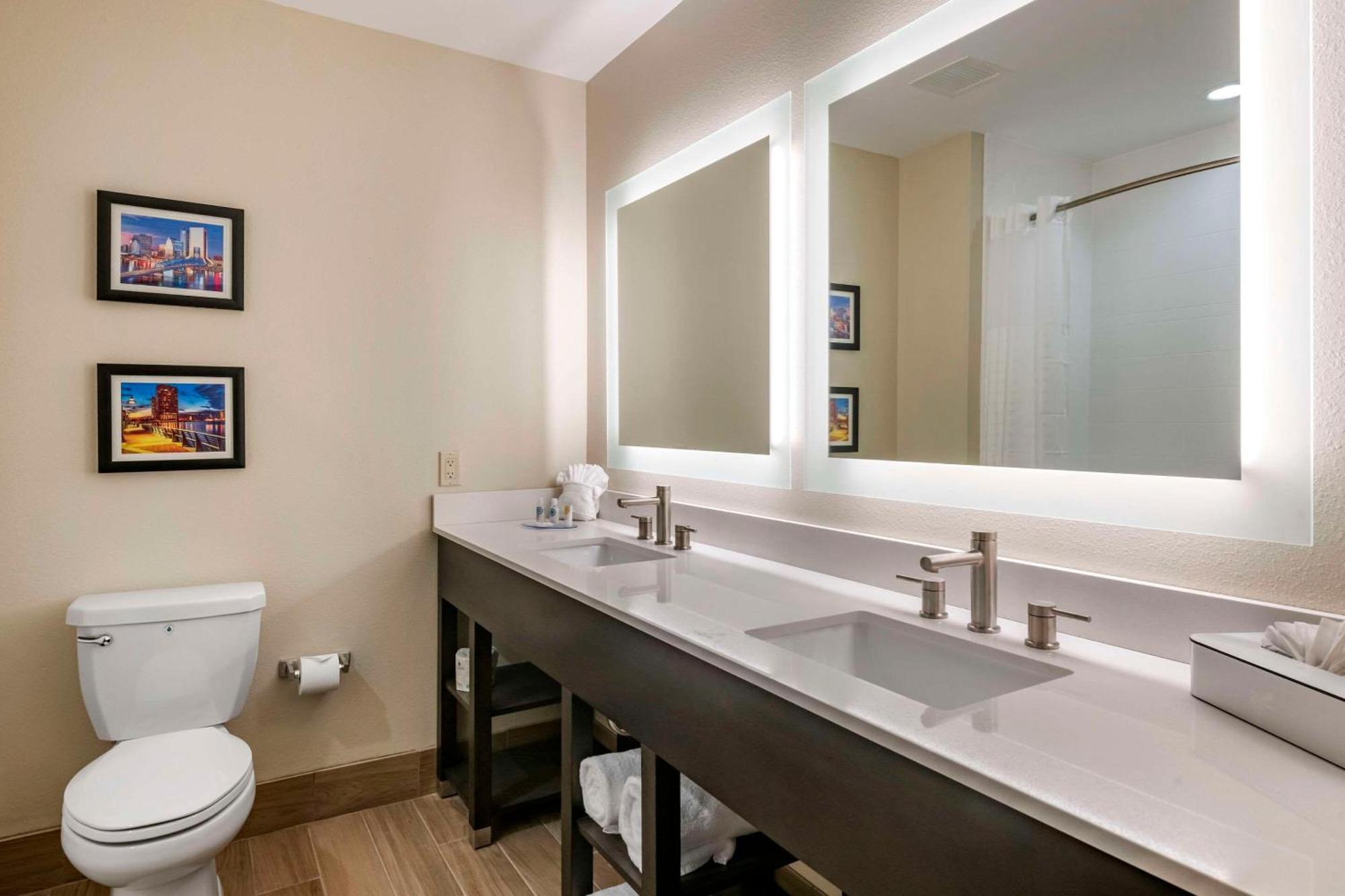 Comfort Inn & Suites Jacksonville - Orange Park Near Naval Air Station Dış mekan fotoğraf