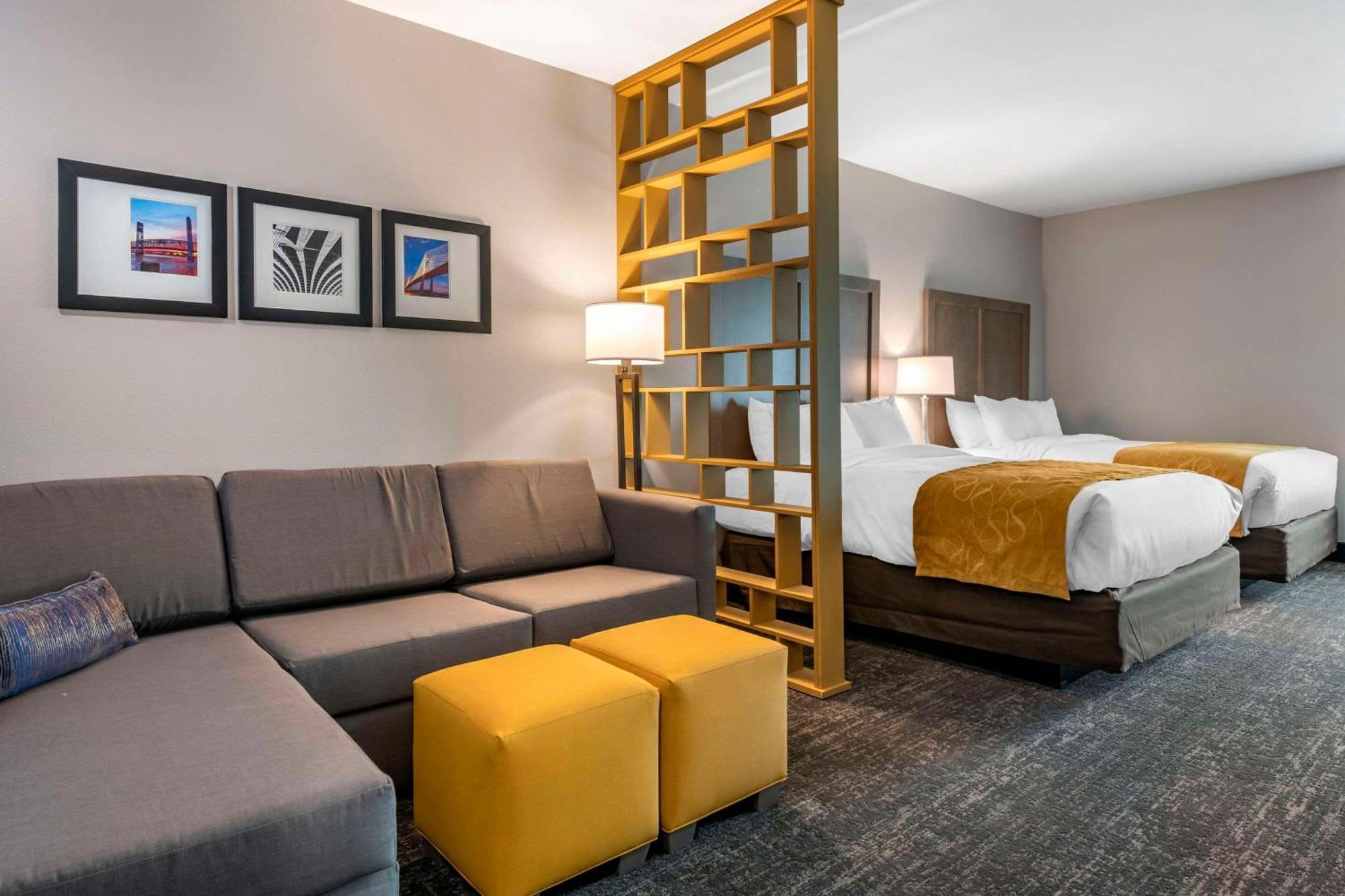 Comfort Inn & Suites Jacksonville - Orange Park Near Naval Air Station Dış mekan fotoğraf