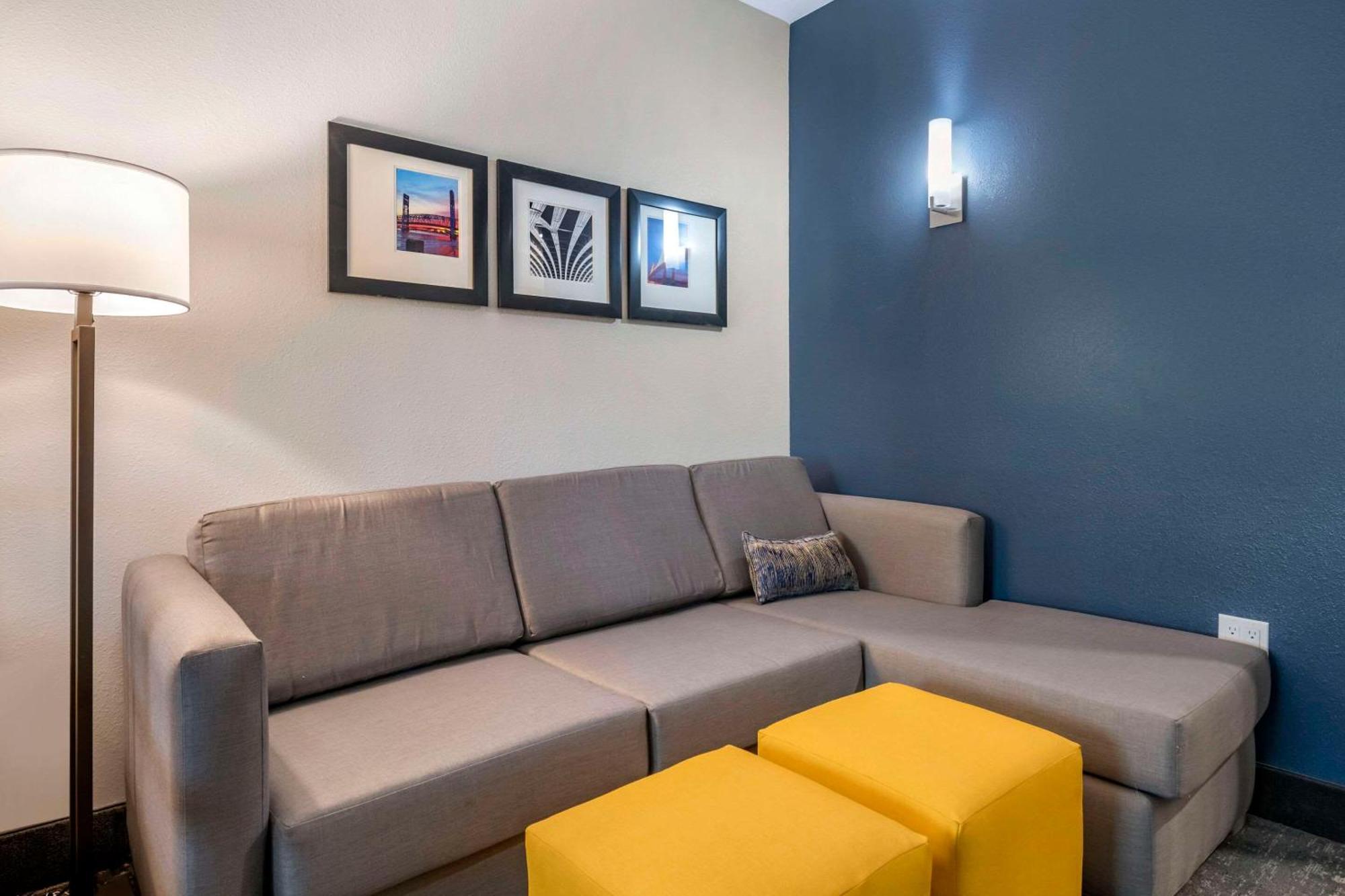 Comfort Inn & Suites Jacksonville - Orange Park Near Naval Air Station Dış mekan fotoğraf
