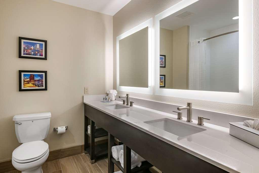 Comfort Inn & Suites Jacksonville - Orange Park Near Naval Air Station Oda fotoğraf