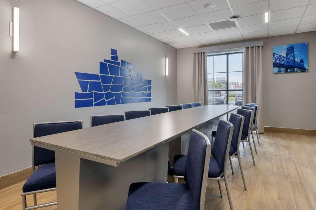 Comfort Inn & Suites Jacksonville - Orange Park Near Naval Air Station Konforlar fotoğraf