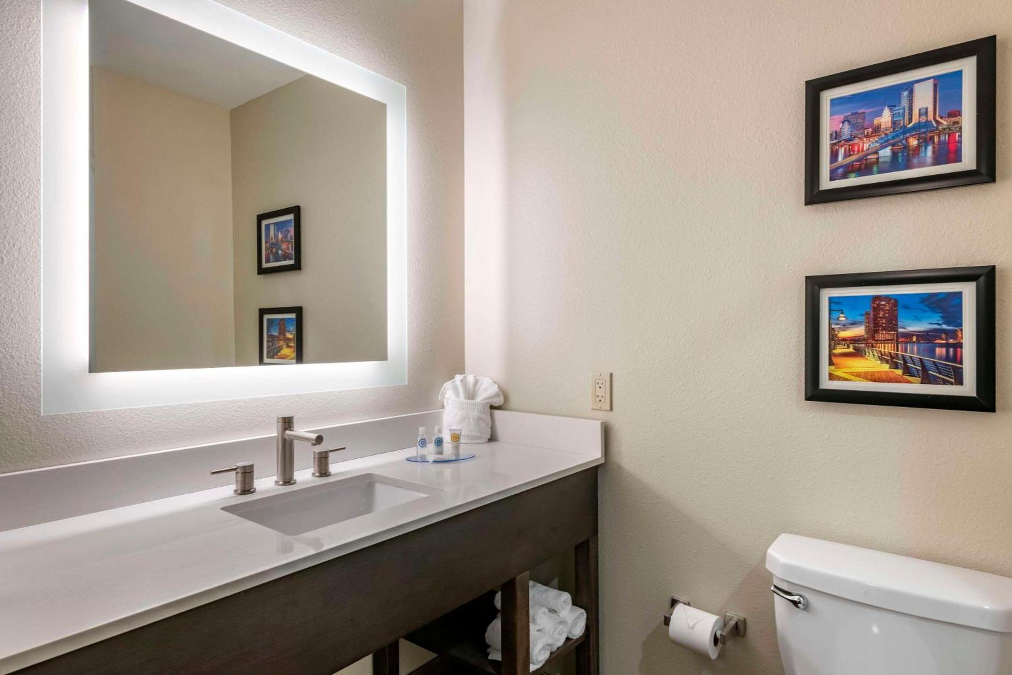 Comfort Inn & Suites Jacksonville - Orange Park Near Naval Air Station Dış mekan fotoğraf